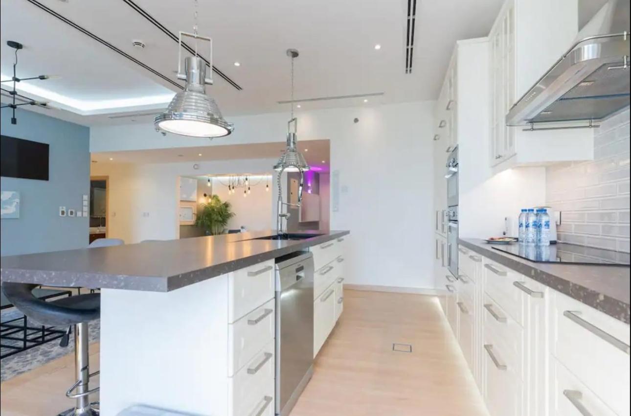 Apartment Aws Homes - Spectacular Sea Views