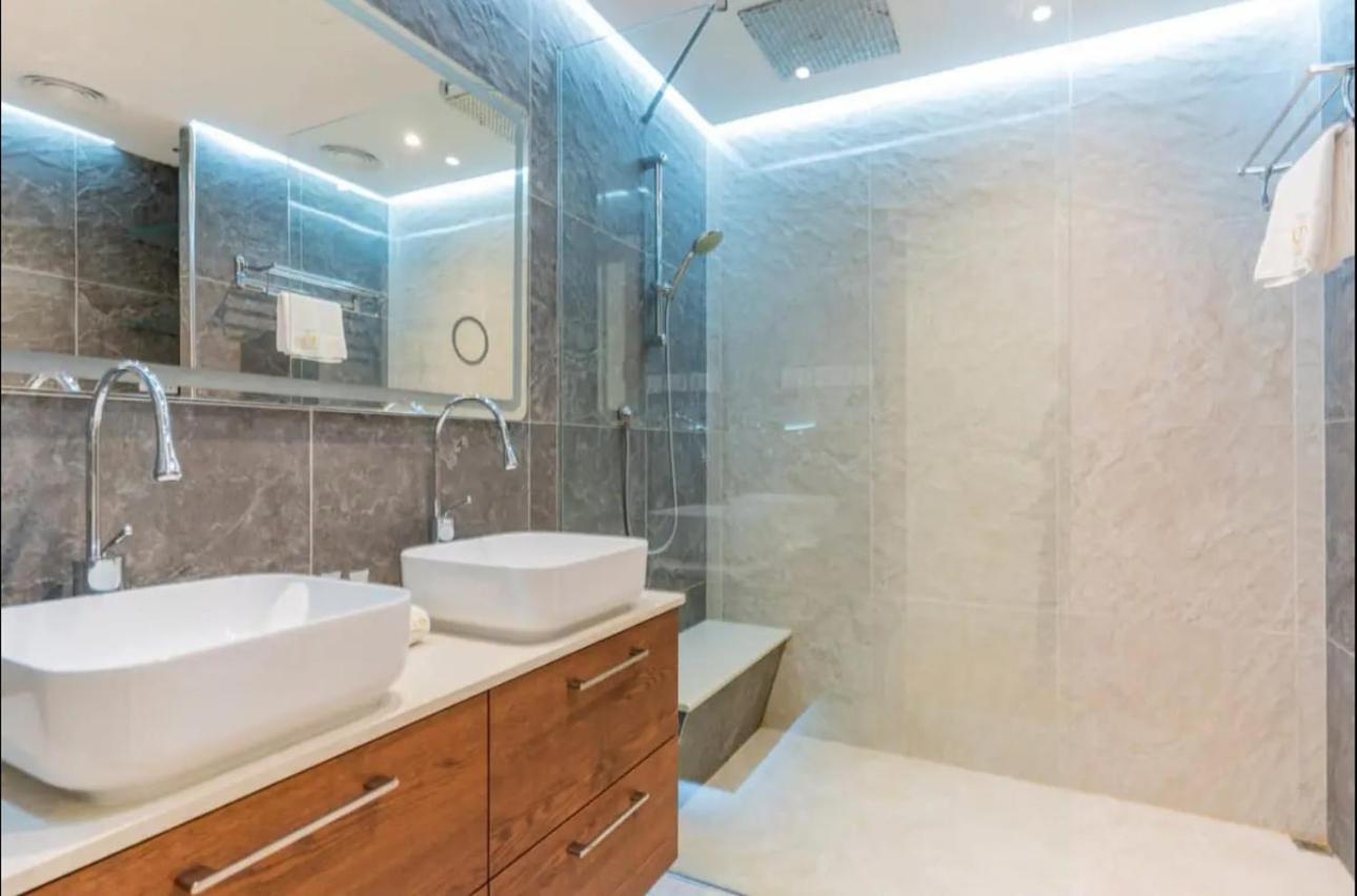 Apartment Aws Homes - Spectacular Sea Views